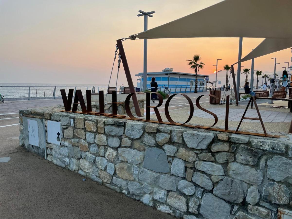 Appartamento Villa Rita A 100 M Dal Mare! Vallecrosia Exterior photo